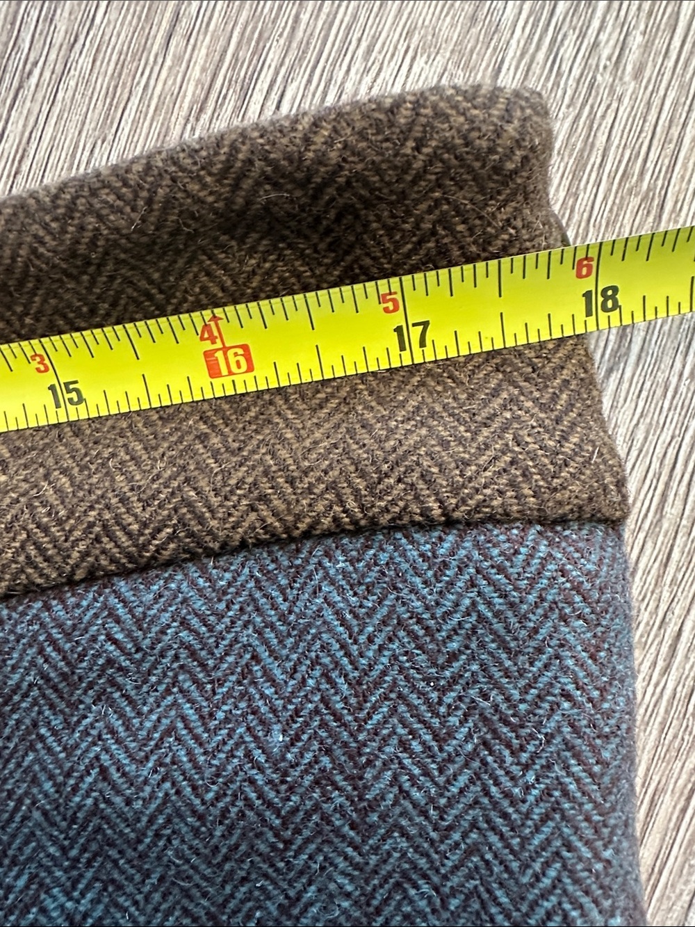 Beautiful Boden Herringbone Wool Pleated Skirt with Gold Velvet Trim 14R - Picture 6 of 7